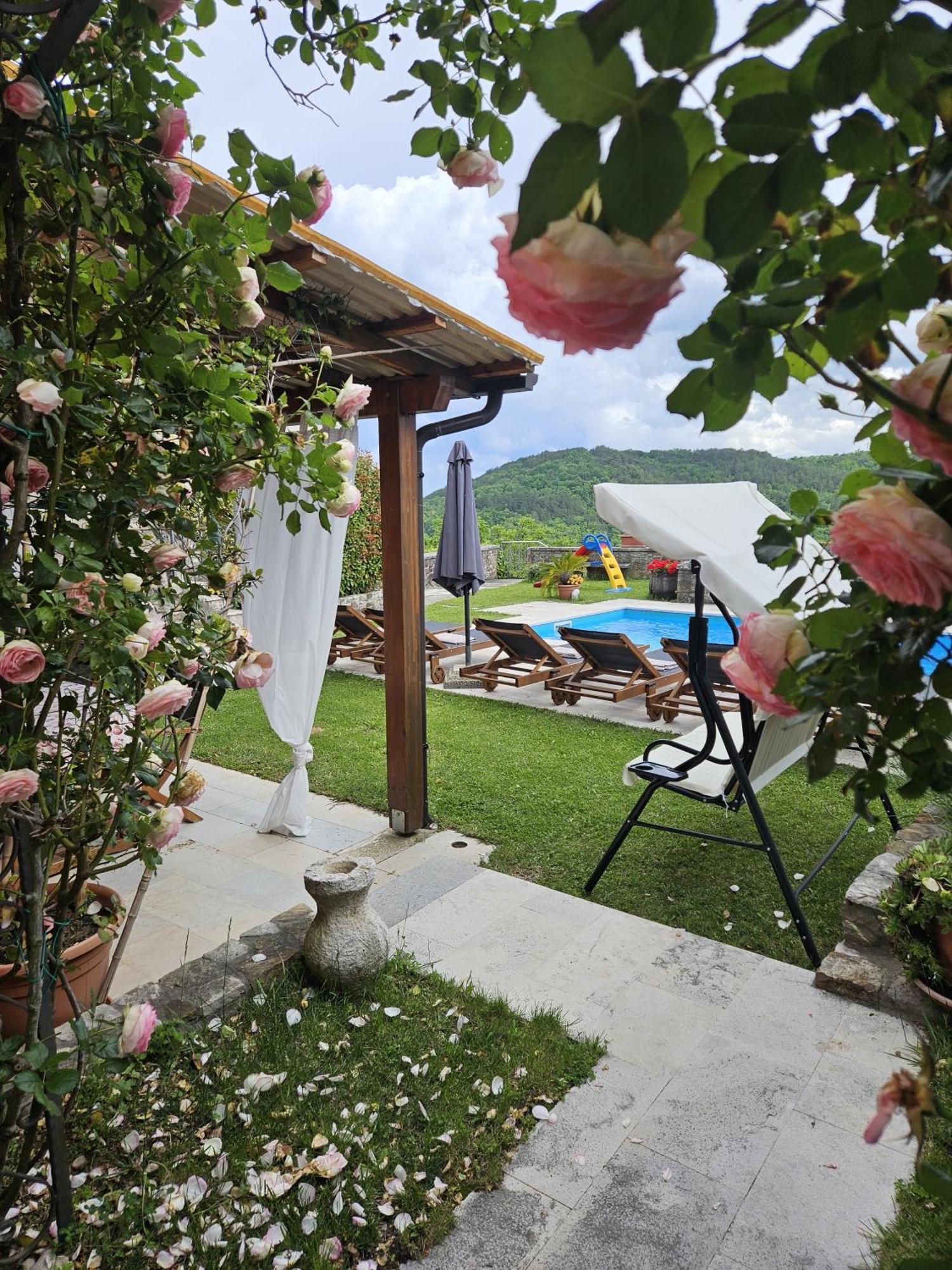 Villa Letizia Oprtalj Екстер'єр фото