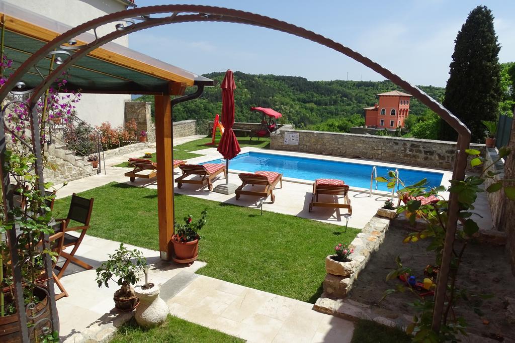 Villa Letizia Oprtalj Екстер'єр фото